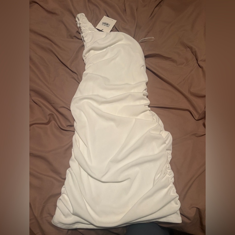 Hello Molly White Ruched Bodycon Dress NWT Size 8 One Shoulder Mini